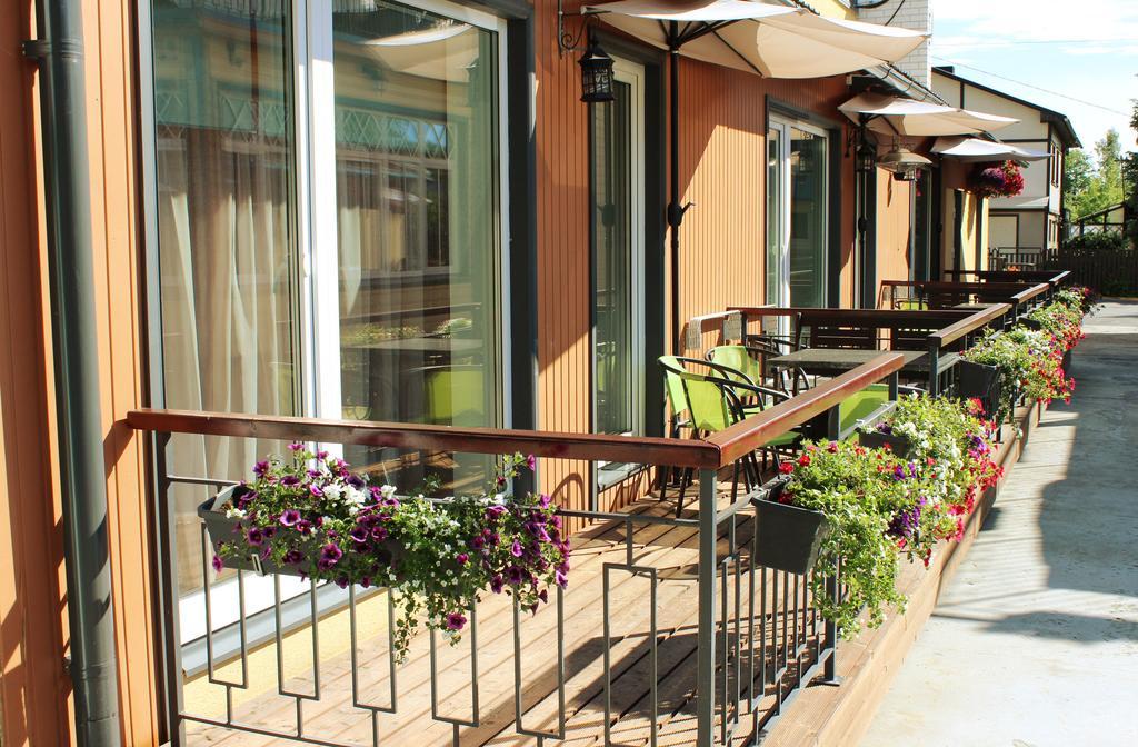 Embrace Hotel & Apartments Parnu Exterior photo