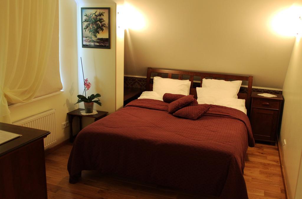Embrace Hotel & Apartments Parnu Room photo