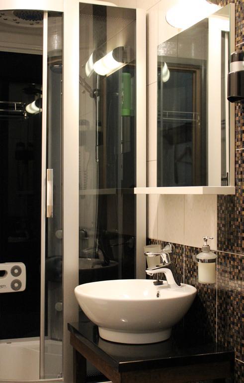 Embrace Hotel & Apartments Parnu Room photo